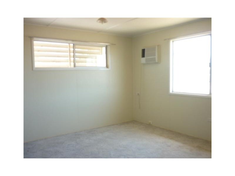 65 Railway Street, Dirranbandi QLD 4486