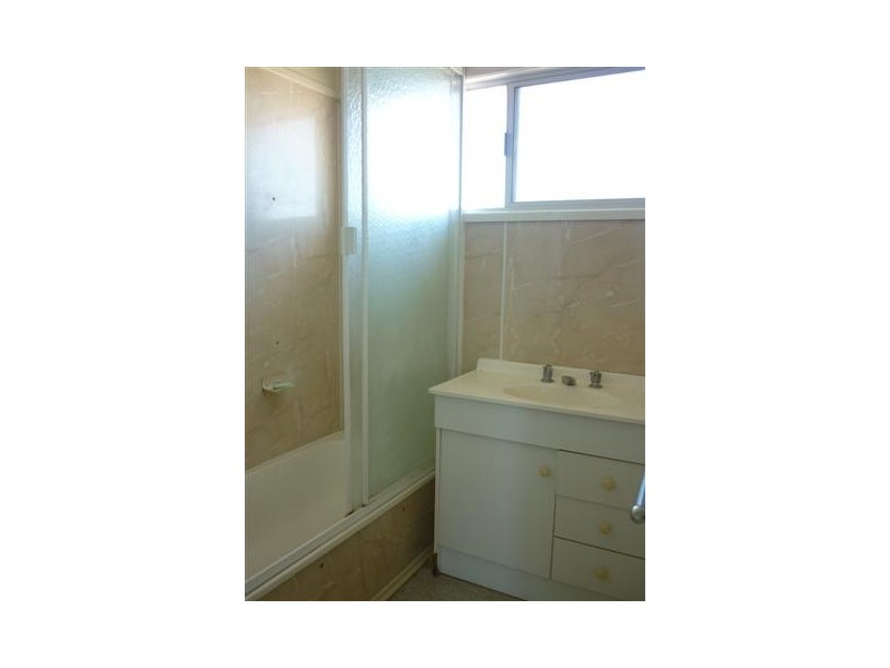 65 Railway Street, Dirranbandi QLD 4486