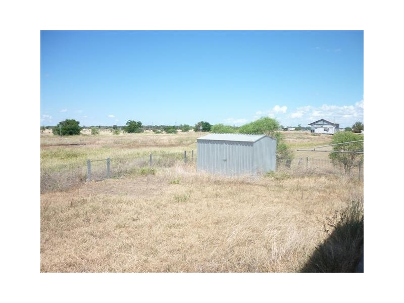 65 Railway Street, Dirranbandi QLD 4486