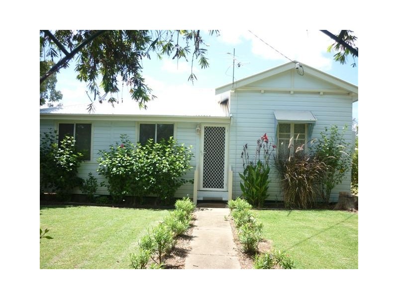 128 Alfred Street, St George QLD 4487