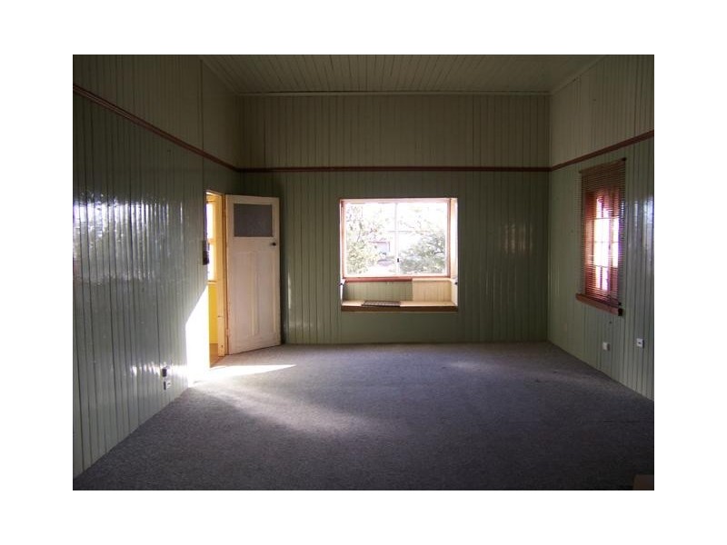 27 Scott Street, St George QLD 4487