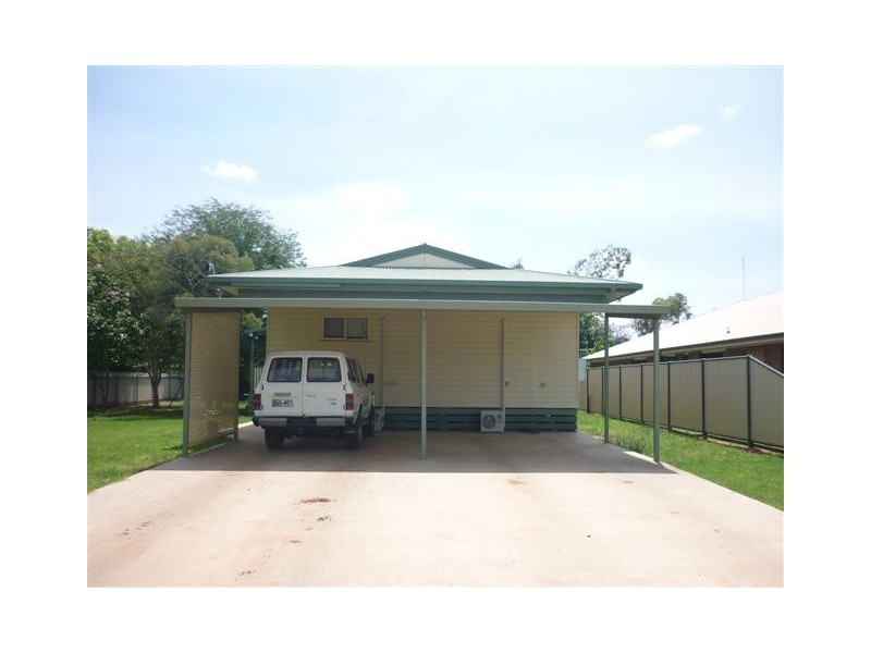 11 Weatherall Street, St George QLD 4487