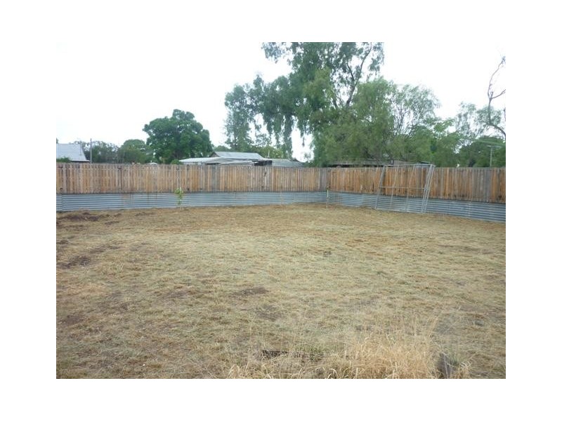34-40 Moore Street, Dirranbandi QLD 4486