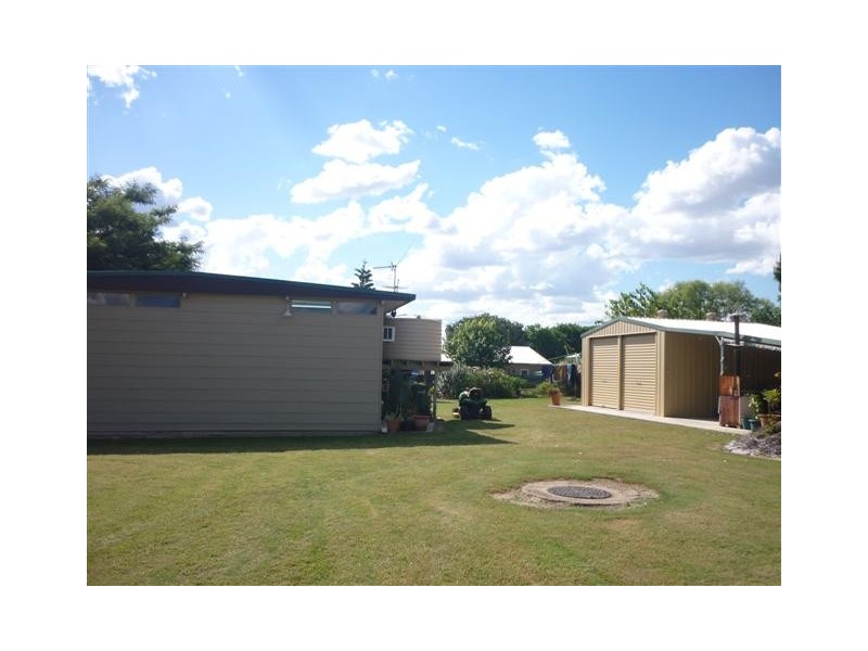 13 Elizabeth Street, St George QLD 4487