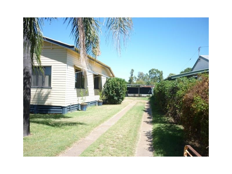 26 Church Street, St George QLD 4487