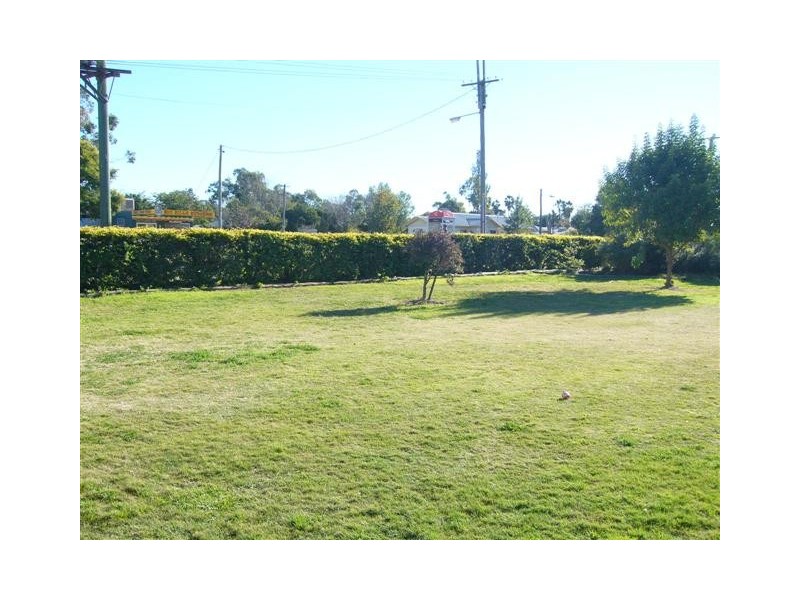 16  Hutt Street, St George QLD 4487