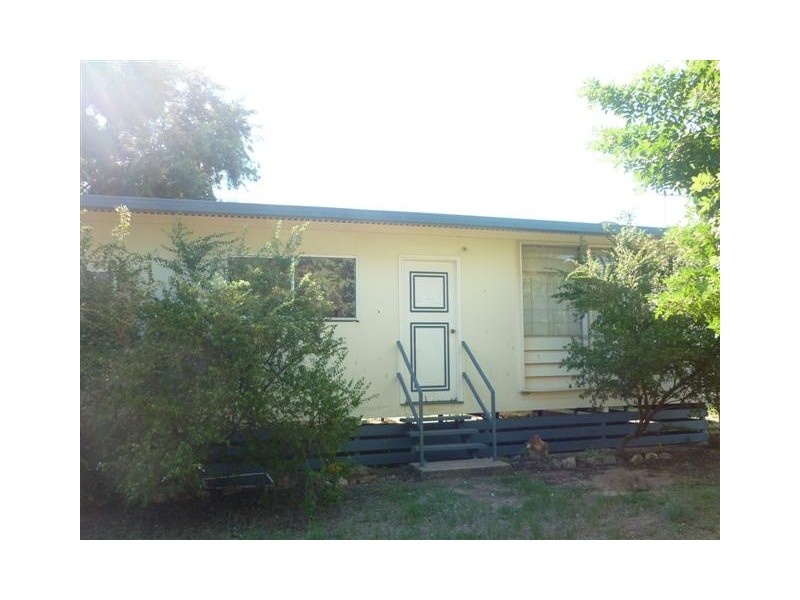 7 Hill Street, St George QLD 4487