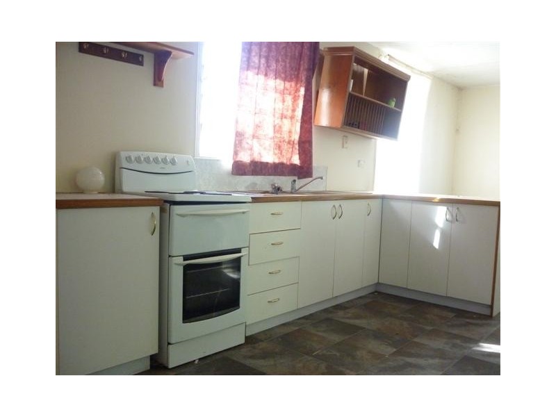 7 Hill Street, St George QLD 4487