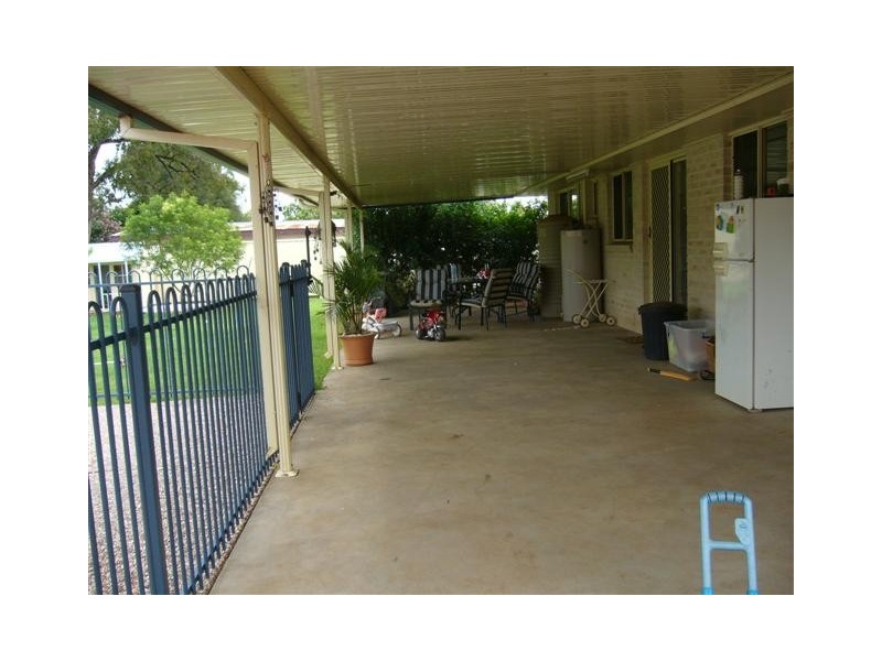 86 Alfred Street, St George QLD 4487