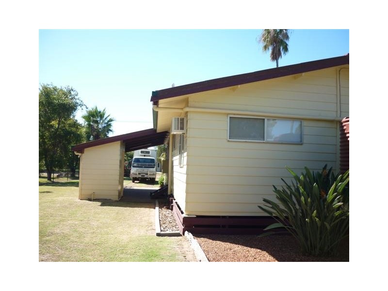 34 Andrew Street, St George QLD 4487