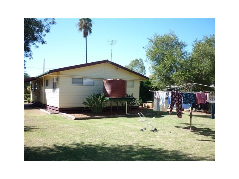 34 Andrew Street, St George QLD 4487