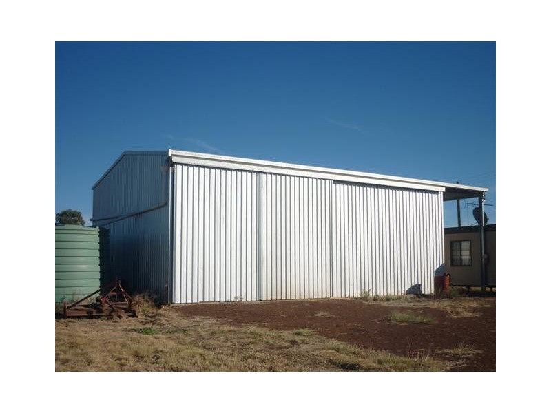 25 Johnston Road, St George QLD 4487