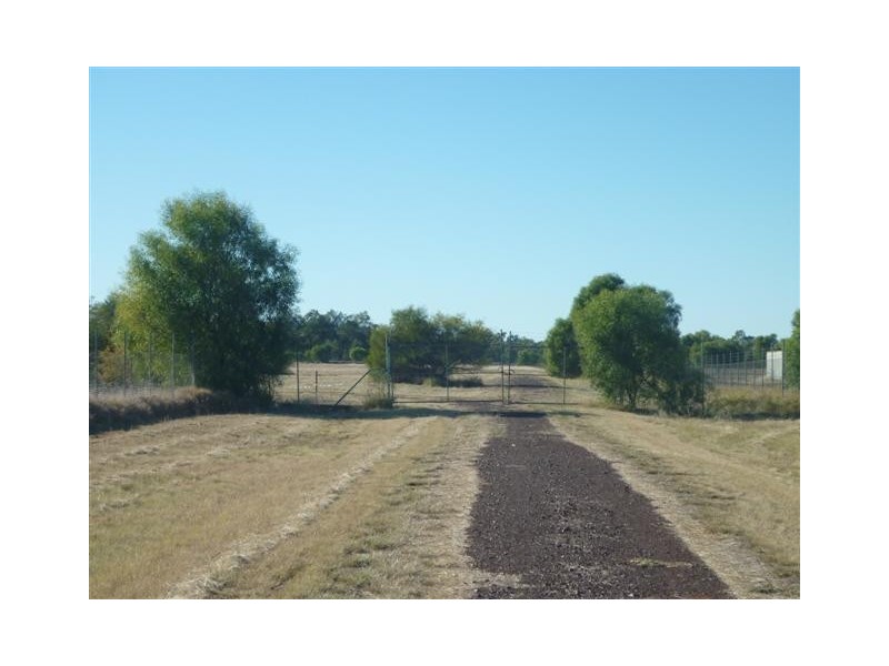 25 Johnston Road, St George QLD 4487