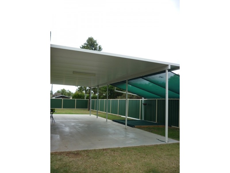11 Wattle Drive, St George QLD 4487