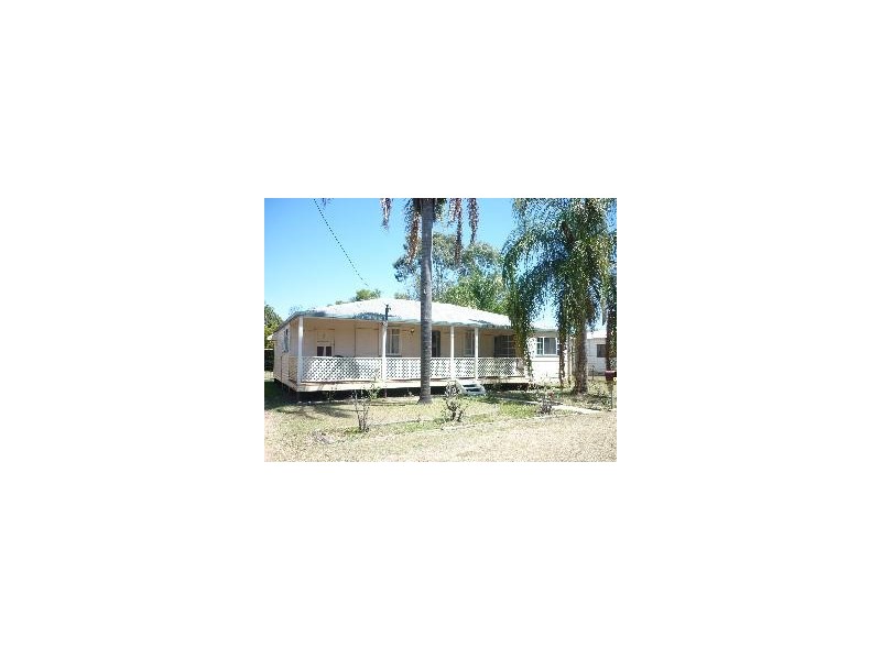 32 Barlee Street, St George QLD 4487