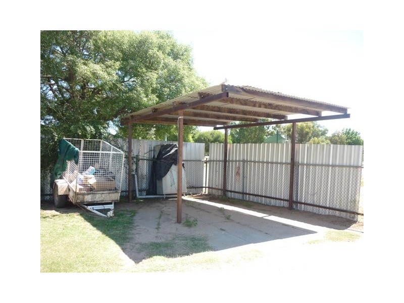22 Railway Street, Dirranbandi QLD 4486