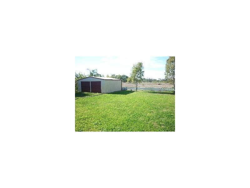 22 Wattle Drive, St George QLD 4487