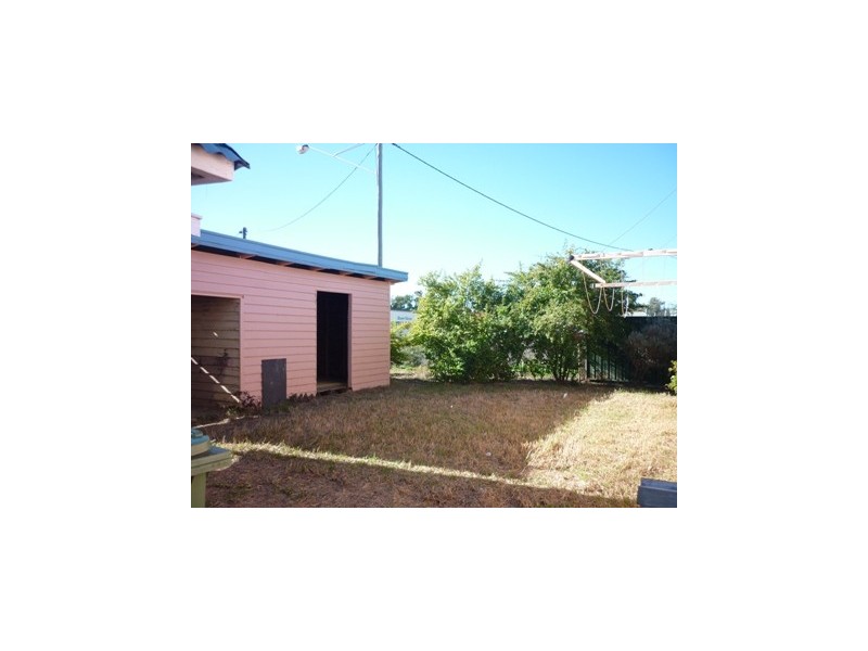 13 Grey Street, St George QLD 4487
