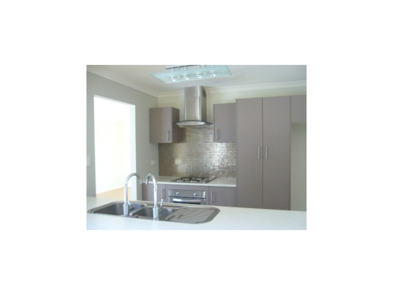 2 Hume Street, St George QLD 4487