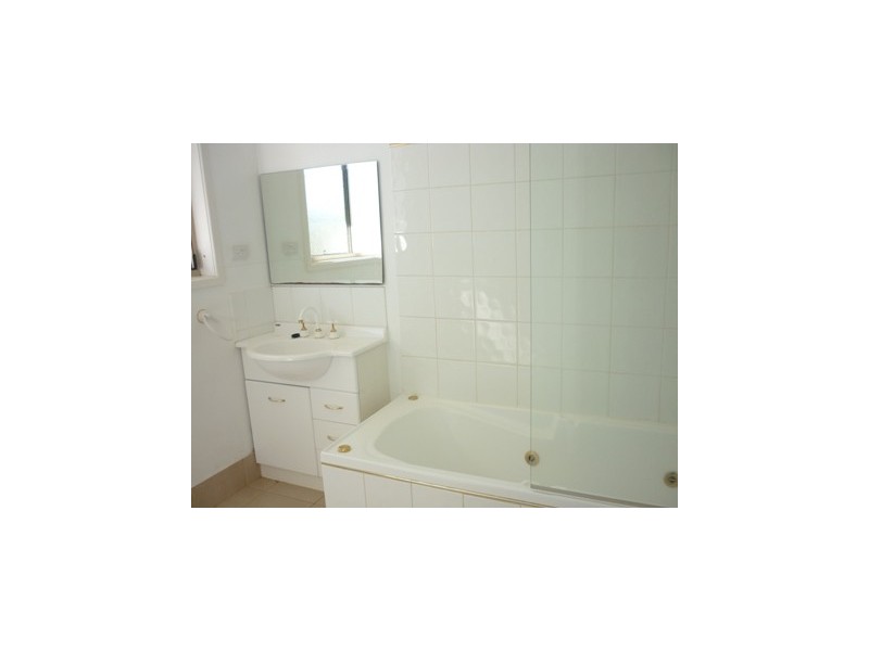 2 Hume Street, St George QLD 4487