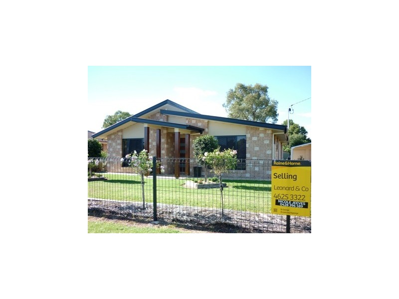 19 Taylor Street, St George QLD 4487