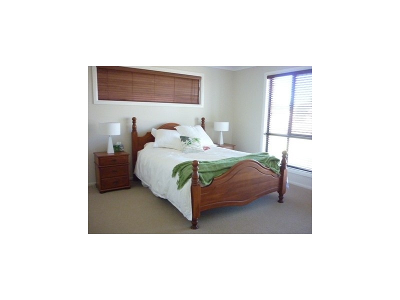 19 Taylor Street, St George QLD 4487