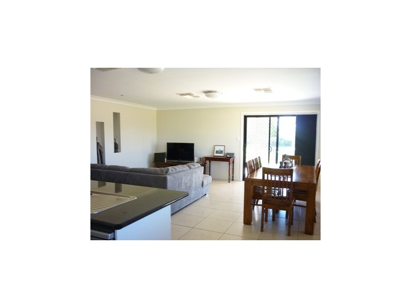 19 Taylor Street, St George QLD 4487