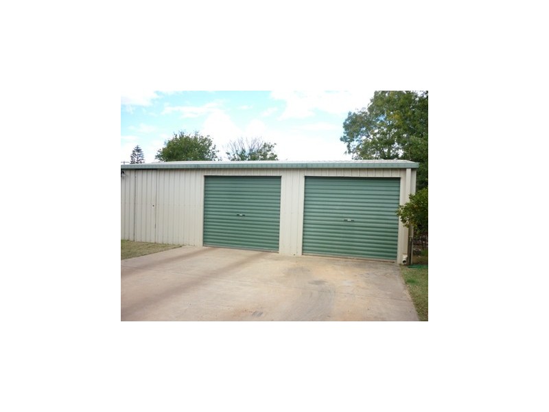 2 Andrew Street, St George QLD 4487