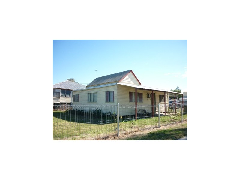 46 Moore Street, Dirranbandi QLD 4486