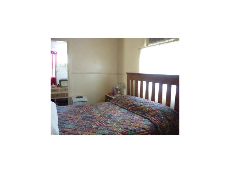 46 Moore Street, Dirranbandi QLD 4486