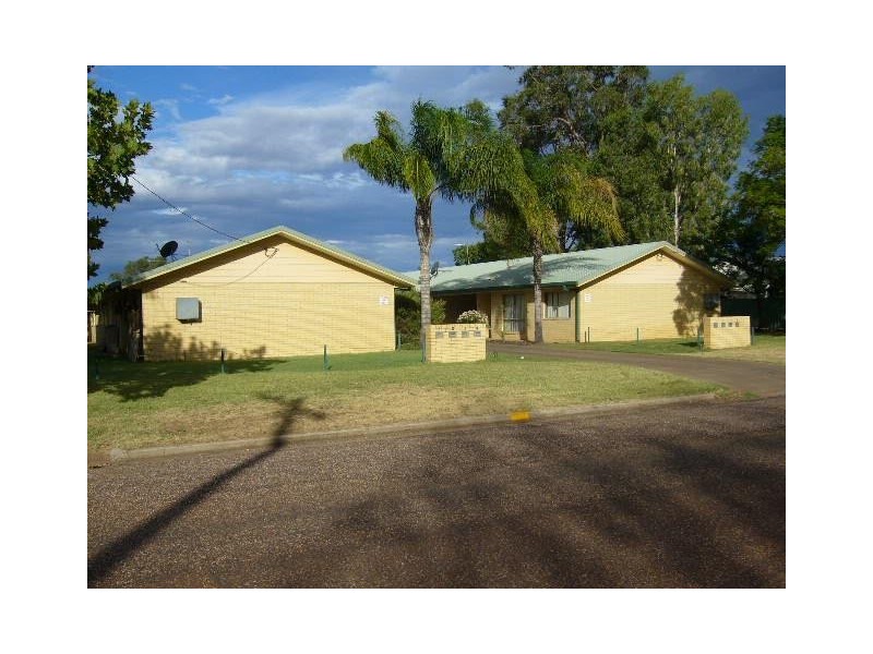 1-8, 61 Scott Street, St George QLD 4487