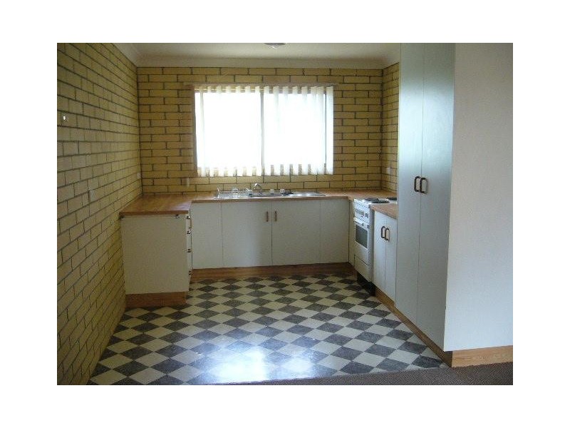 1-8, 61 Scott Street, St George QLD 4487