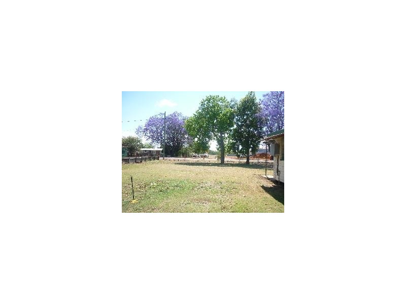 82 Church Street, St George QLD 4487