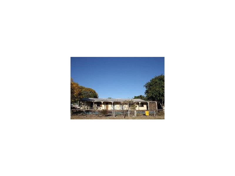 2 Cutler Crt, St George QLD 4487