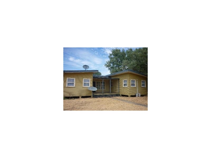 19 Lignum Ave, Dirranbandi QLD 4486