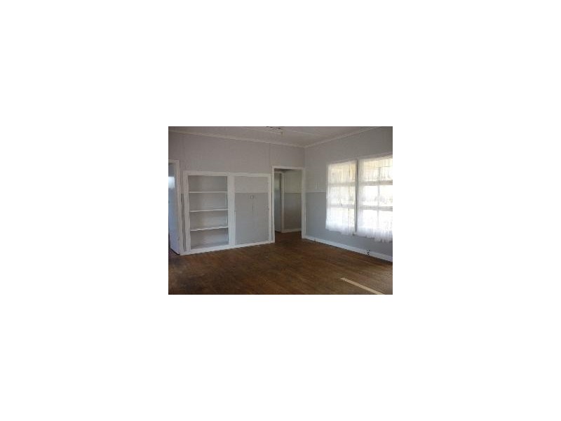 19 Lignum Ave, Dirranbandi QLD 4486