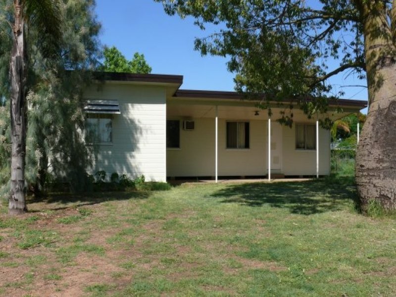 58 Church, St George QLD 4487