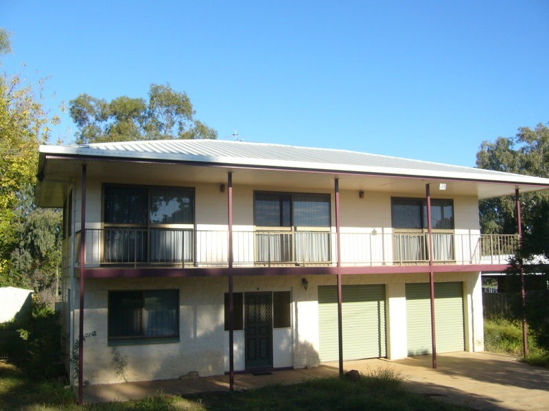 4 Isles Street, St George QLD 4487