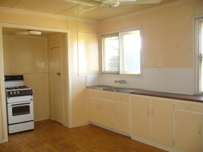 7 Anne Street, St George QLD 4487