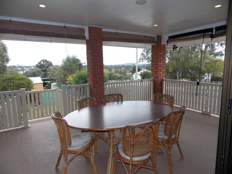 79 Wickham Street, Nanango QLD 4615