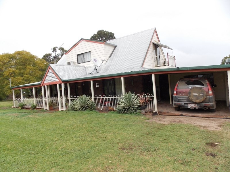 31 North Kerton Road, Nanango QLD 4615