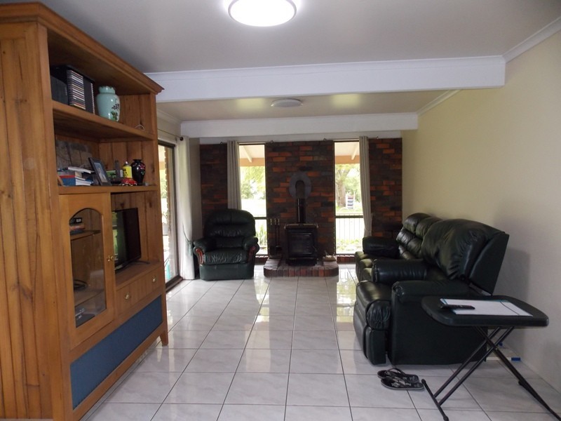 31 North Kerton Road, Nanango QLD 4615