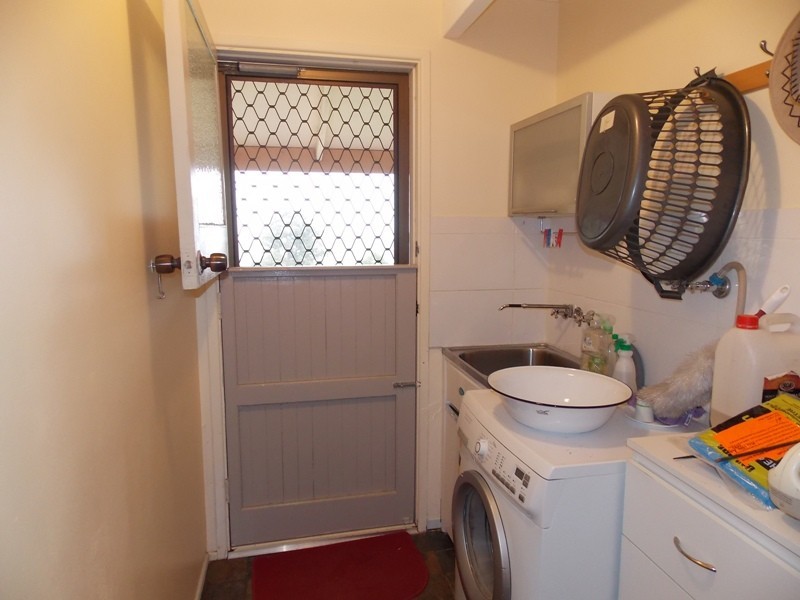 31 North Kerton Road, Nanango QLD 4615