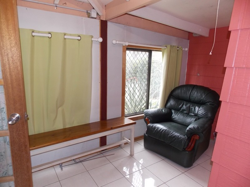 31 North Kerton Road, Nanango QLD 4615