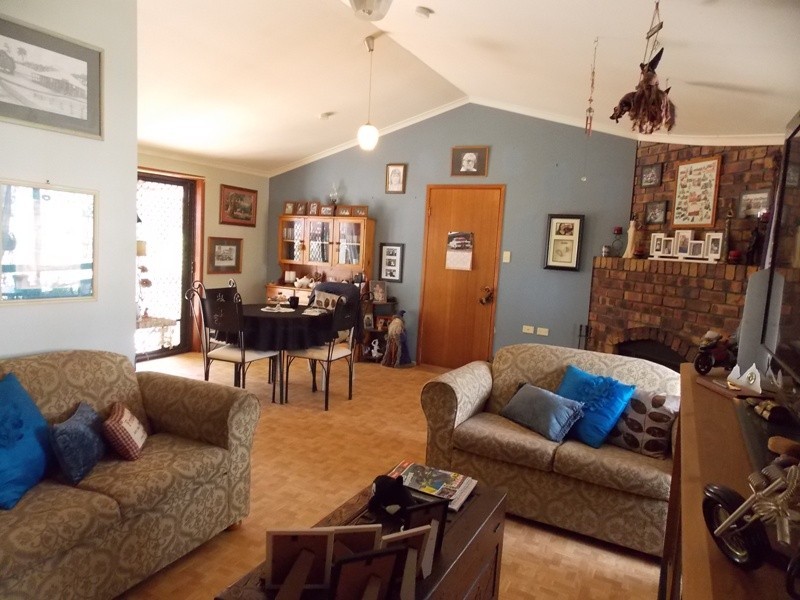 124 Brocklehurst Road, Wattle Camp QLD 4615