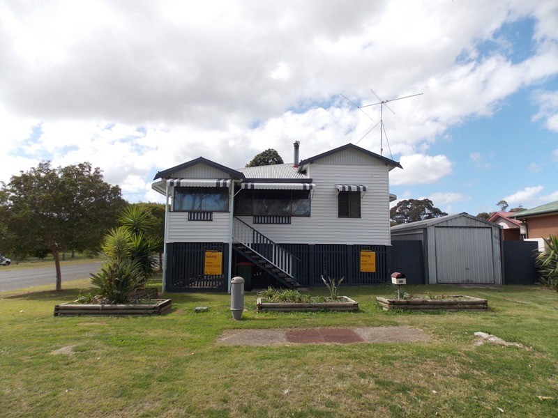 58 Burnett Street, Nanango QLD 4615
