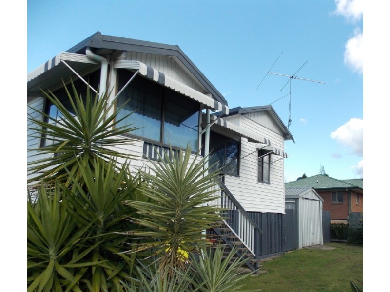 58 Burnett Street, Nanango QLD 4615