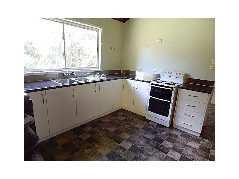54 Hart street, Blackbutt QLD 4306