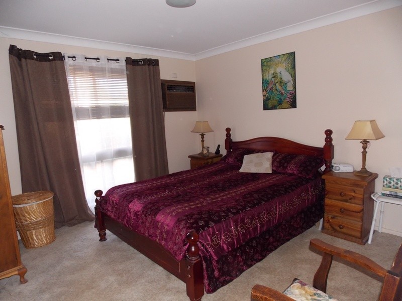 8 Birdie Street, Nanango QLD 4615