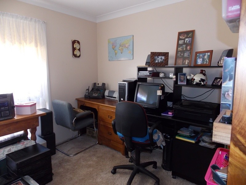 8 Birdie Street, Nanango QLD 4615